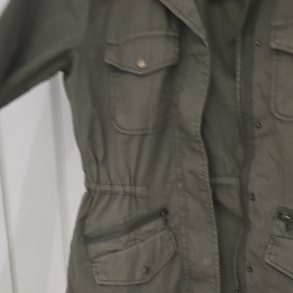 Chic Olive Utility Jacket Size Xs But Adjustable Waist Can Fit S - Picture 4 of 9